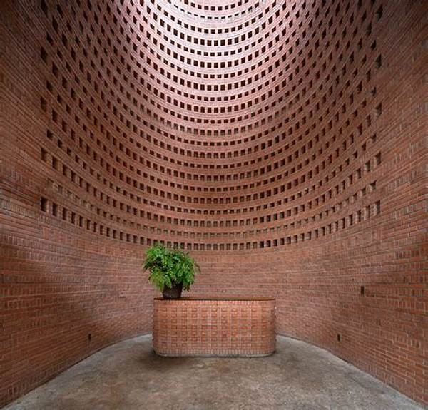 Visual Appeal Using Void Spaces